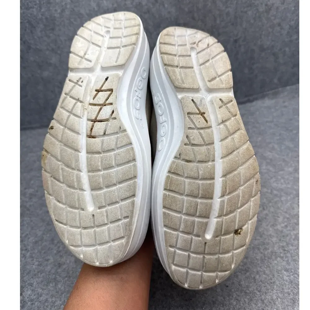 OOFOS OOmg eeZee Taupe Slip On Low Recovery Shoe Thick Sole Sneaker Women 10